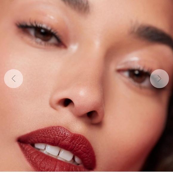 Clarins Paris Velvet Lip Perfector in 03 Velvet Red - Picture 4 of 14